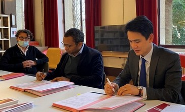C100 Musée de l'immigration